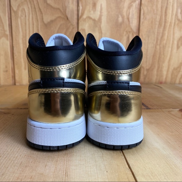 Nike Air Jordan 1 Mid Metallic Gold - Picture 4 of 9